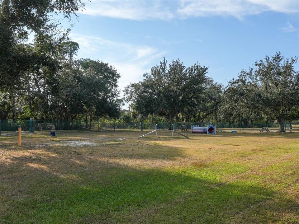 For Sale: $625,000 (4 beds, 3 baths, 2572 Square Feet)