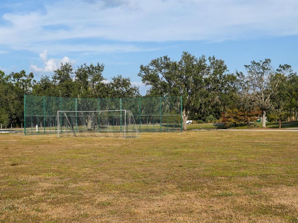 For Sale: $625,000 (4 beds, 3 baths, 2572 Square Feet)