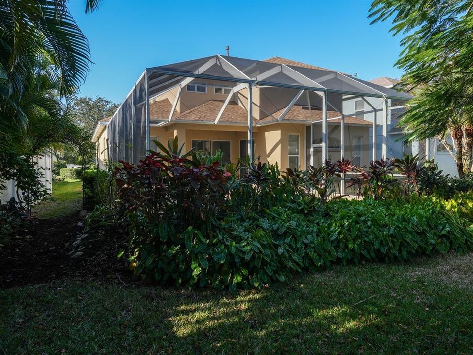 For Sale: $625,000 (4 beds, 3 baths, 2572 Square Feet)