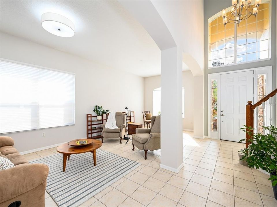 For Sale: $625,000 (4 beds, 3 baths, 2572 Square Feet)