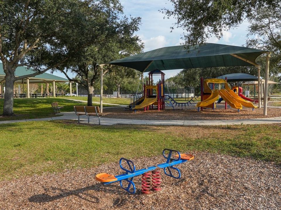 For Sale: $625,000 (4 beds, 3 baths, 2572 Square Feet)