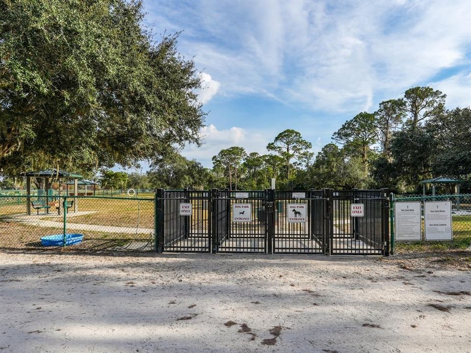 For Sale: $625,000 (4 beds, 3 baths, 2572 Square Feet)