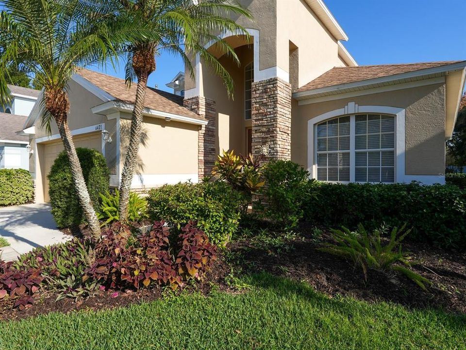 For Sale: $625,000 (4 beds, 3 baths, 2572 Square Feet)