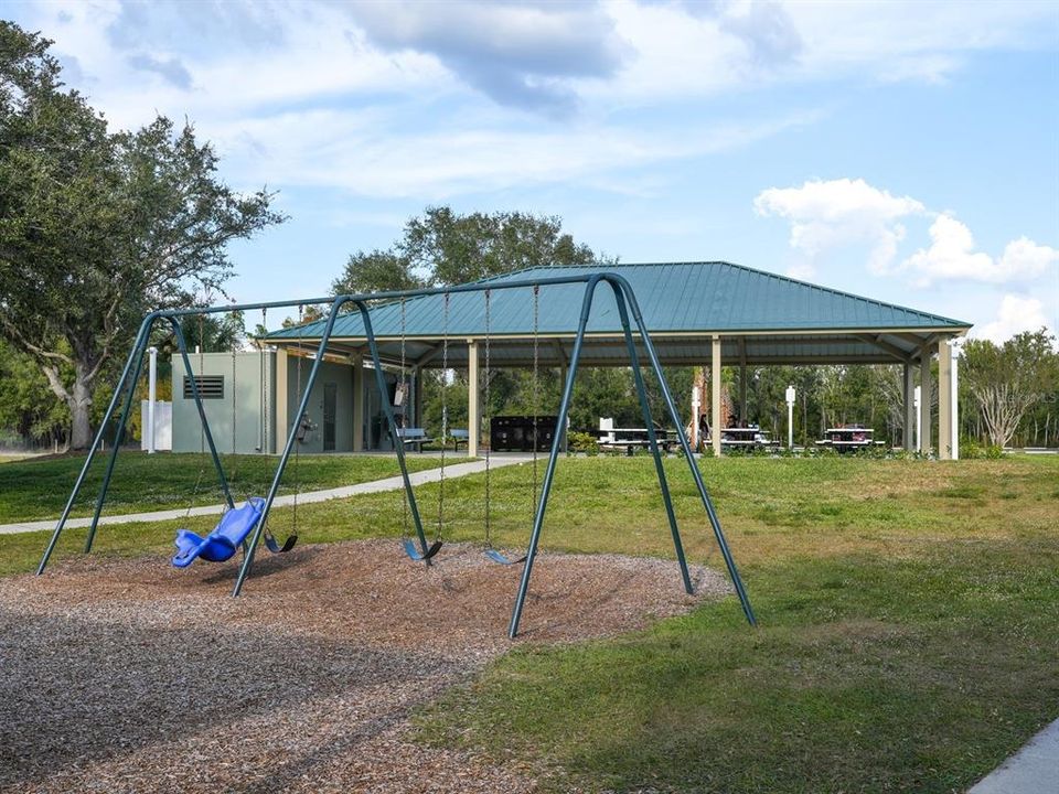 For Sale: $625,000 (4 beds, 3 baths, 2572 Square Feet)