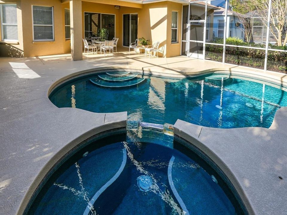 For Sale: $625,000 (4 beds, 3 baths, 2572 Square Feet)