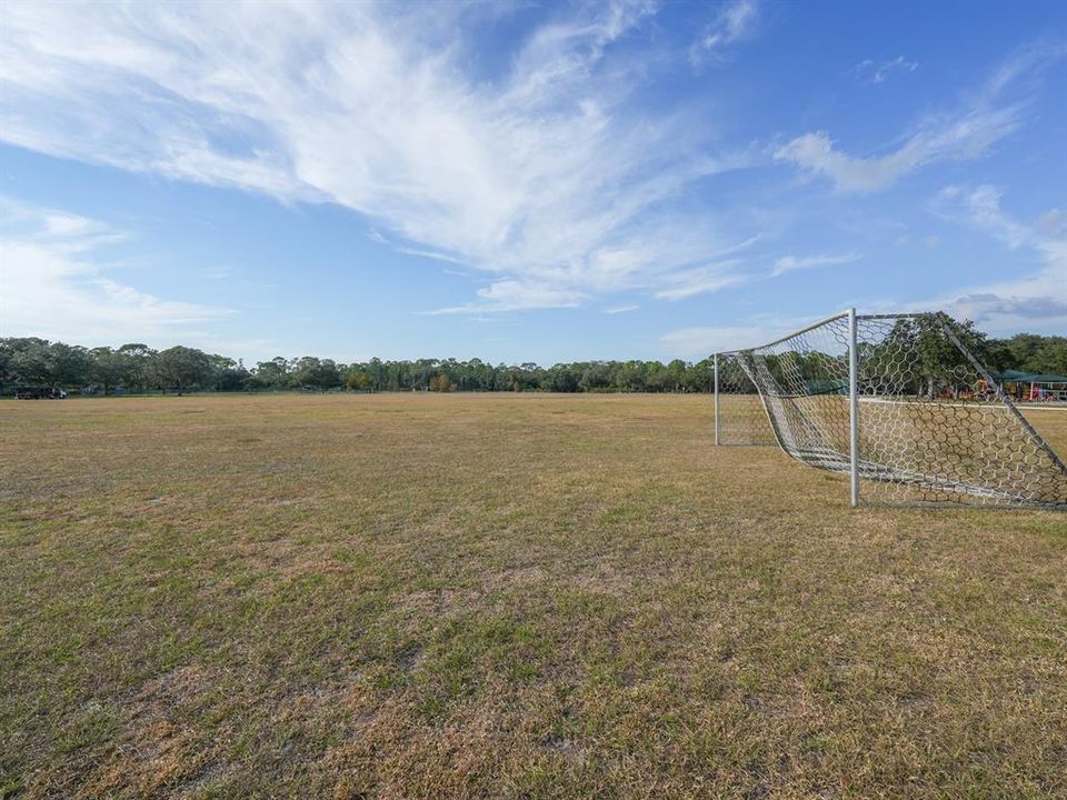 For Sale: $625,000 (4 beds, 3 baths, 2572 Square Feet)