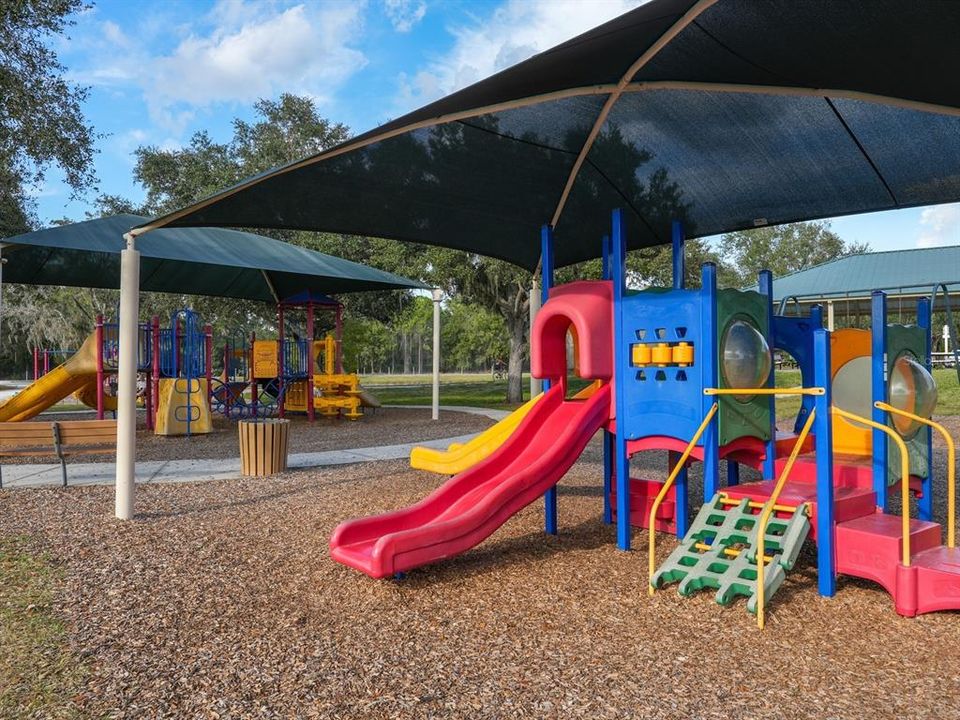 For Sale: $625,000 (4 beds, 3 baths, 2572 Square Feet)