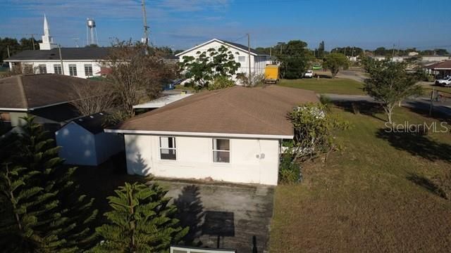 For Sale: $194,900 (2 beds, 1 baths, 1204 Square Feet)