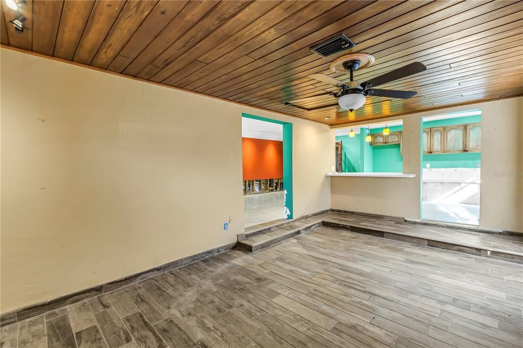 Active With Contract: $379,000 (3 beds, 2 baths, 1566 Square Feet)