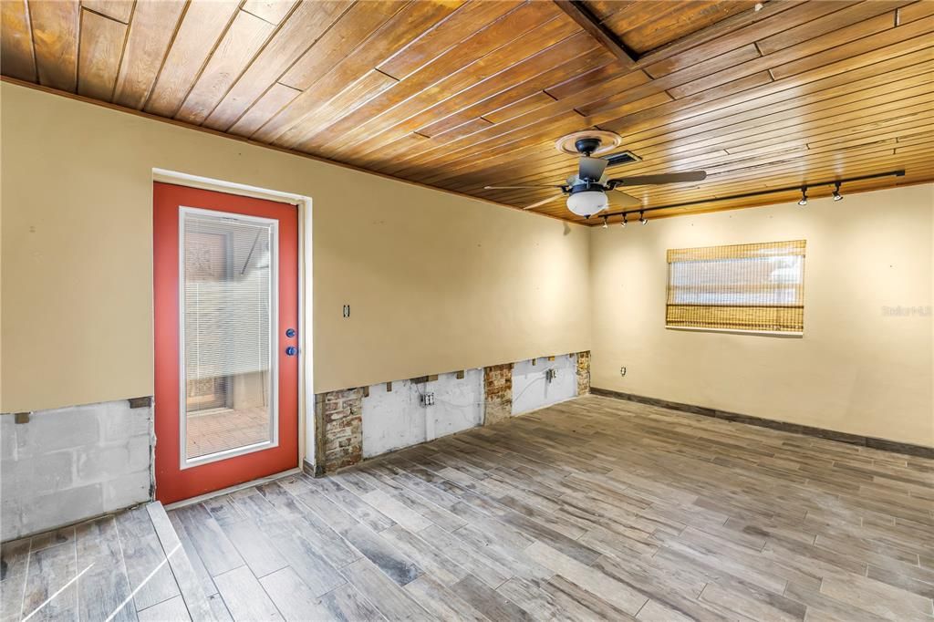 Active With Contract: $379,000 (3 beds, 2 baths, 1566 Square Feet)