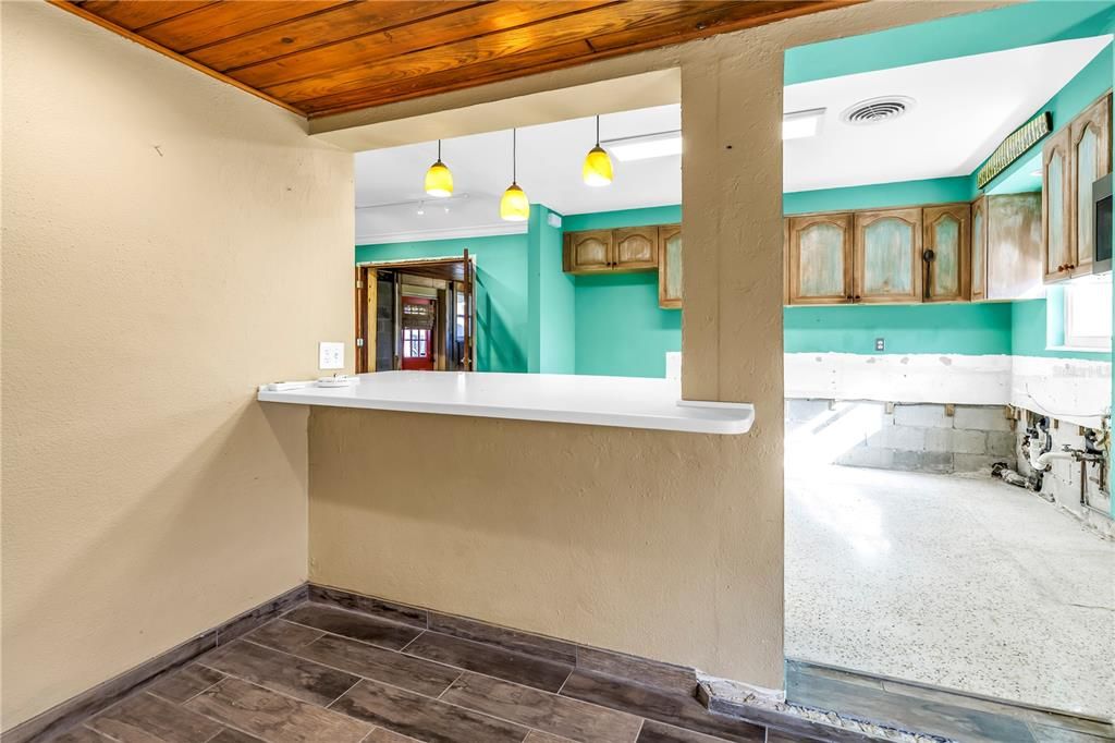 Active With Contract: $379,000 (3 beds, 2 baths, 1566 Square Feet)