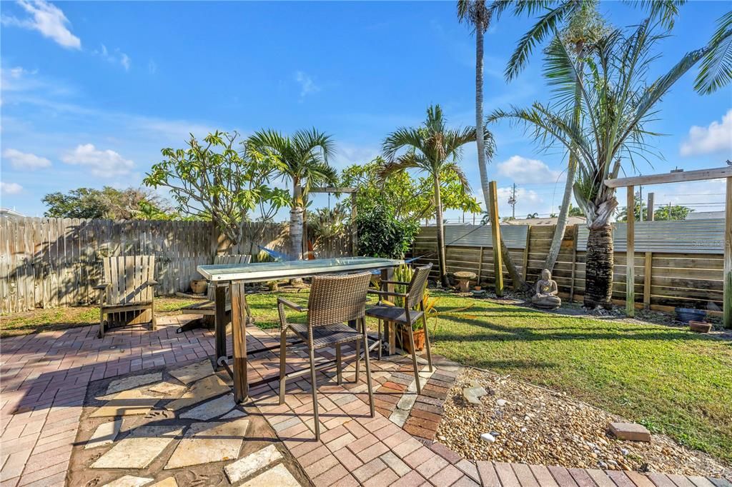 Active With Contract: $379,000 (3 beds, 2 baths, 1566 Square Feet)