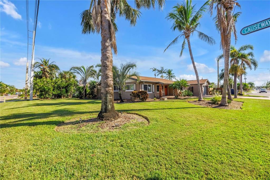 Active With Contract: $379,000 (3 beds, 2 baths, 1566 Square Feet)