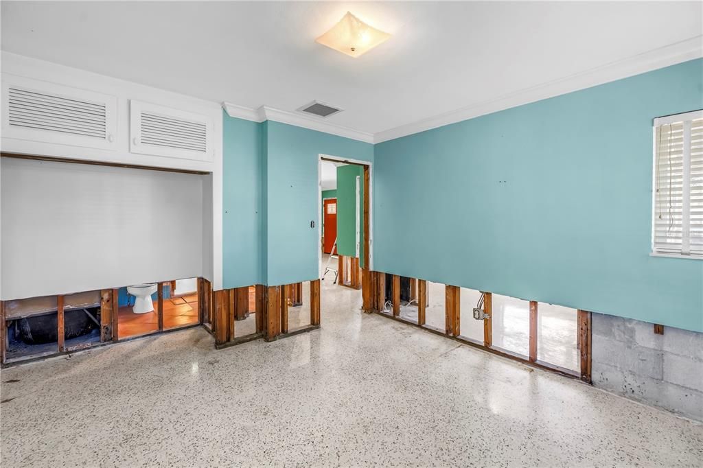 Active With Contract: $379,000 (3 beds, 2 baths, 1566 Square Feet)