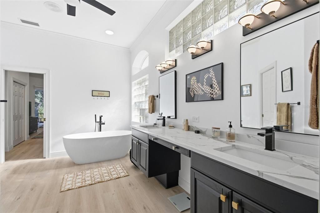 待售: $879,990 (3 贝兹, 3 浴室, 2517 平方英尺)