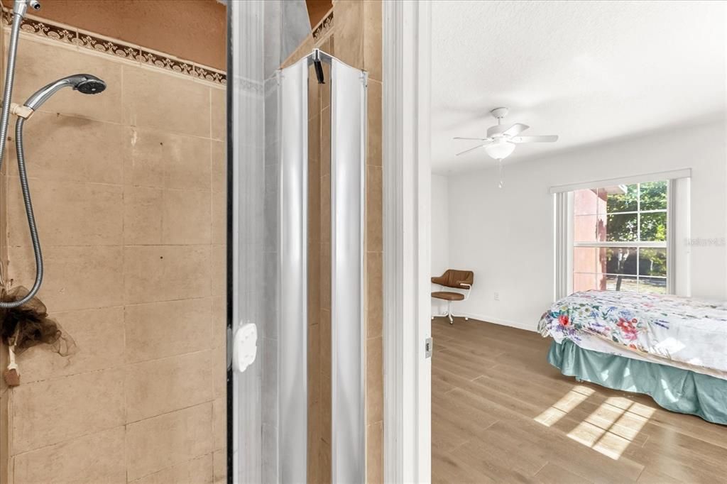 待售: $350,000 (4 贝兹, 2 浴室, 1816 平方英尺)