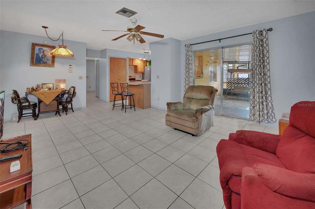 For Sale: $275,000 (3 beds, 2 baths, 1760 Square Feet)