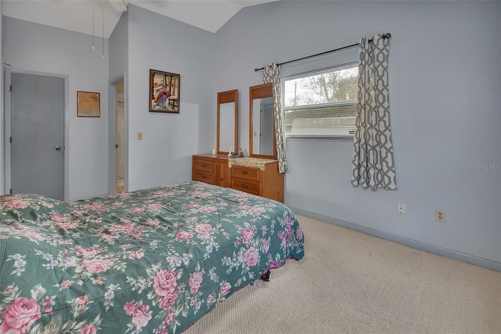 For Sale: $275,000 (3 beds, 2 baths, 1760 Square Feet)