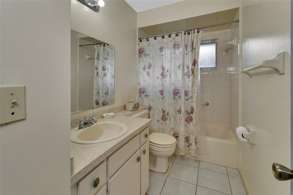 For Sale: $275,000 (3 beds, 2 baths, 1760 Square Feet)