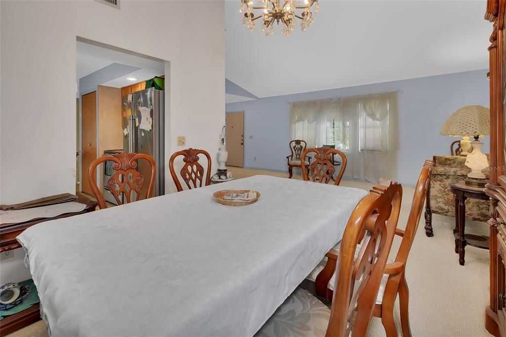 For Sale: $275,000 (3 beds, 2 baths, 1760 Square Feet)