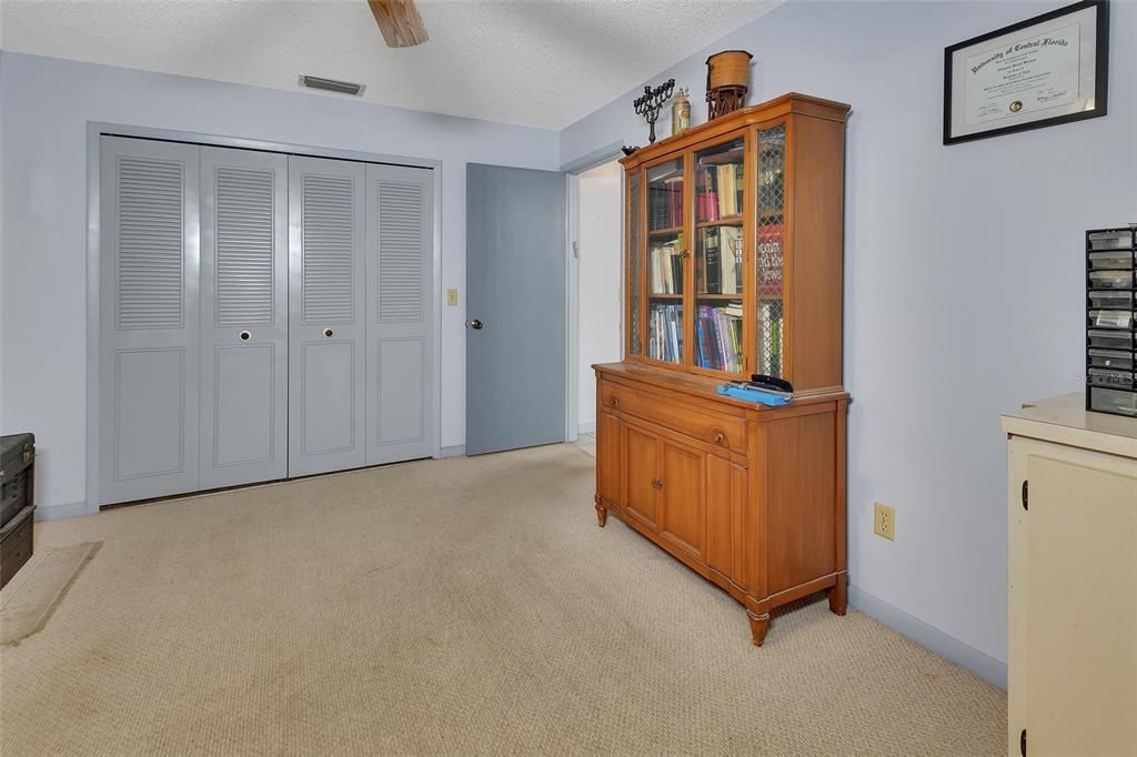 For Sale: $275,000 (3 beds, 2 baths, 1760 Square Feet)