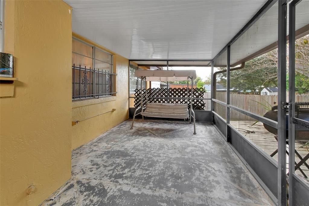 For Sale: $275,000 (3 beds, 2 baths, 1760 Square Feet)