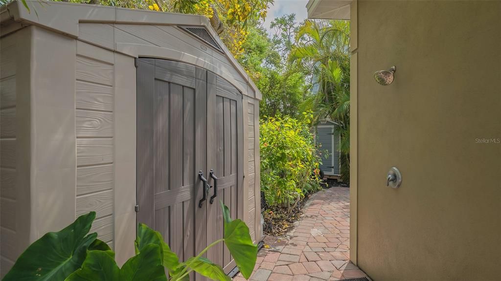 En Venta: $1,400,000 (3 camas, 3 baños, 1738 Pies cuadrados)