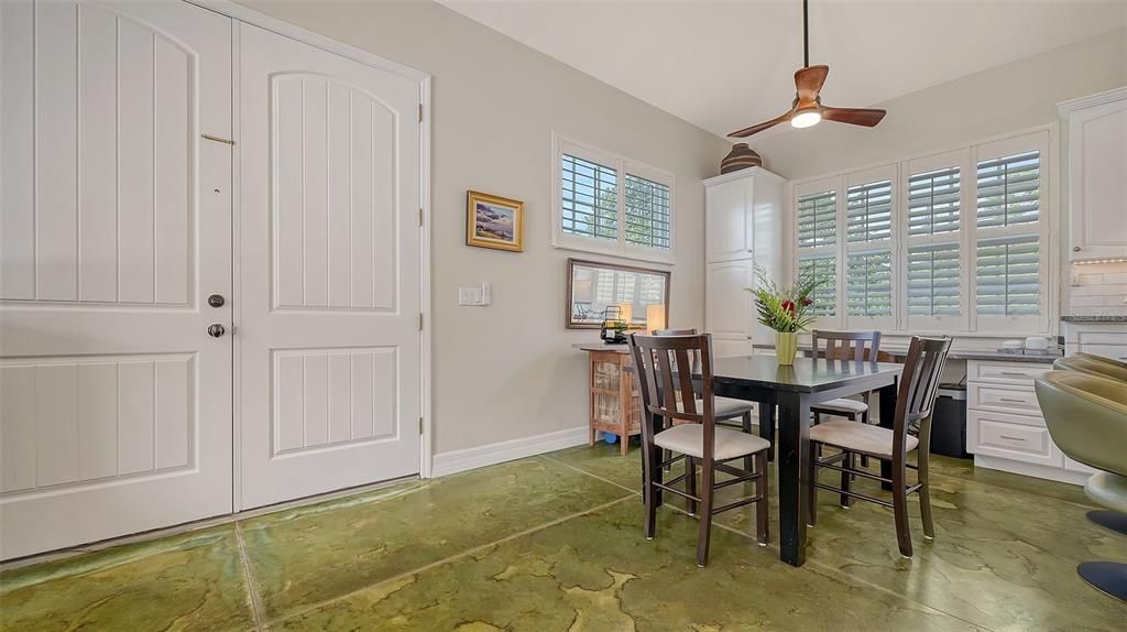 En Venta: $1,400,000 (3 camas, 3 baños, 1738 Pies cuadrados)