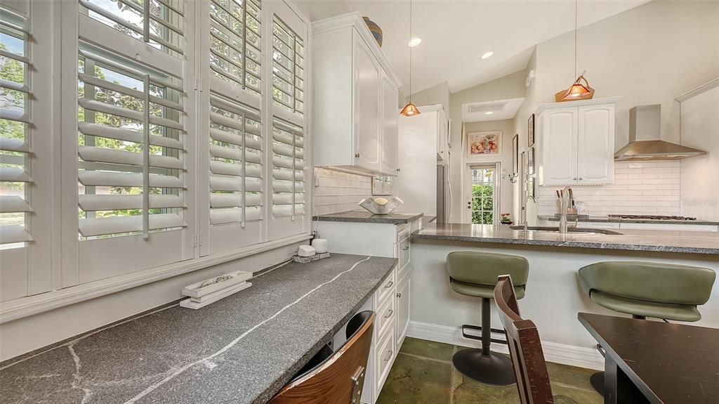 En Venta: $1,400,000 (3 camas, 3 baños, 1738 Pies cuadrados)