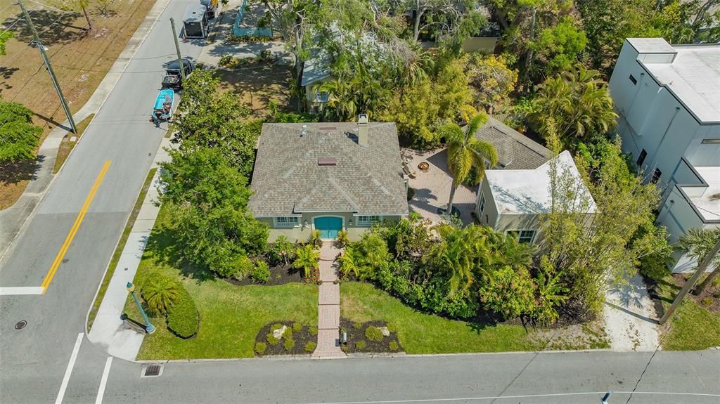 En Venta: $1,400,000 (3 camas, 3 baños, 1738 Pies cuadrados)