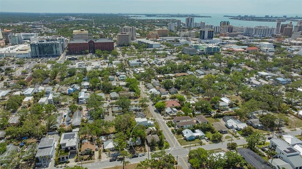 En Venta: $1,400,000 (3 camas, 3 baños, 1738 Pies cuadrados)