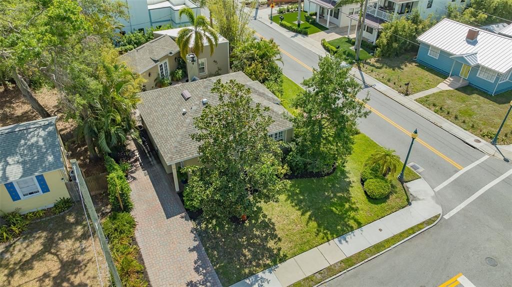 En Venta: $1,400,000 (3 camas, 3 baños, 1738 Pies cuadrados)