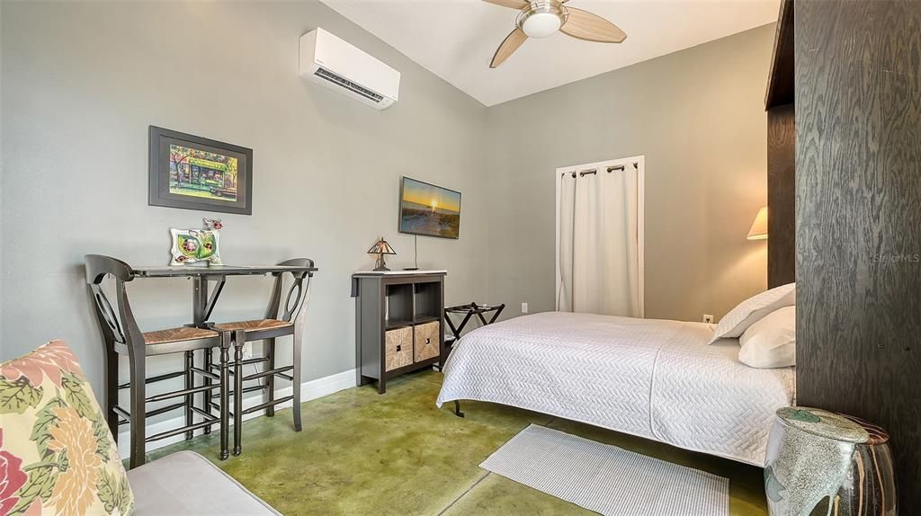 En Venta: $1,400,000 (3 camas, 3 baños, 1738 Pies cuadrados)