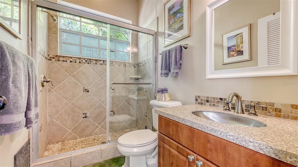 En Venta: $1,400,000 (3 camas, 3 baños, 1738 Pies cuadrados)