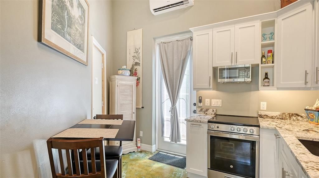 En Venta: $1,400,000 (3 camas, 3 baños, 1738 Pies cuadrados)