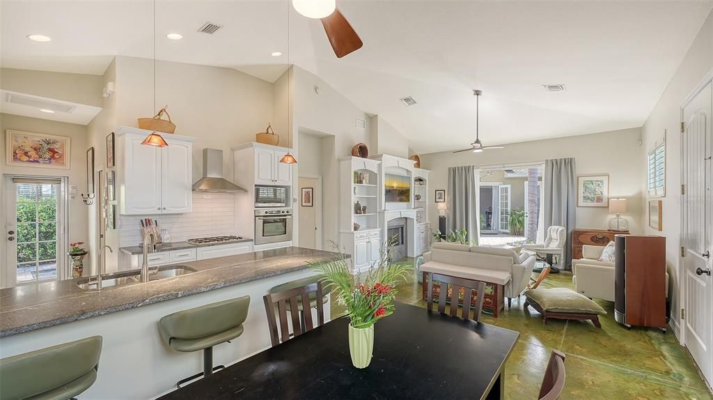 En Venta: $1,400,000 (3 camas, 3 baños, 1738 Pies cuadrados)