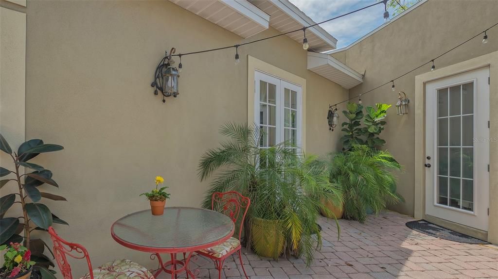 En Venta: $1,400,000 (3 camas, 3 baños, 1738 Pies cuadrados)