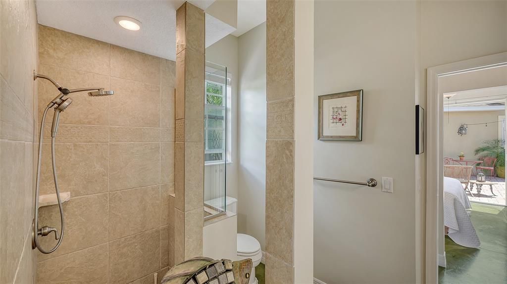 En Venta: $1,400,000 (3 camas, 3 baños, 1738 Pies cuadrados)