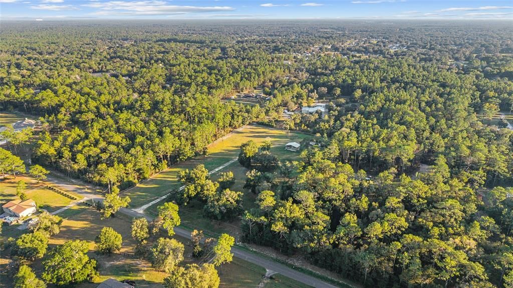 待售: $399,900 (4.70 acres)