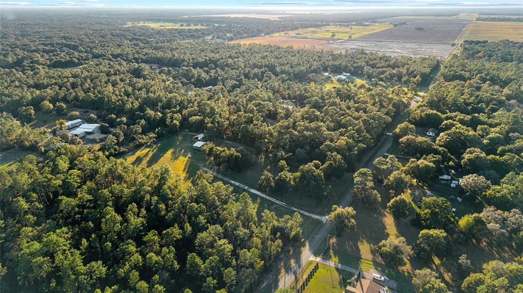 待售: $399,900 (4.70 acres)