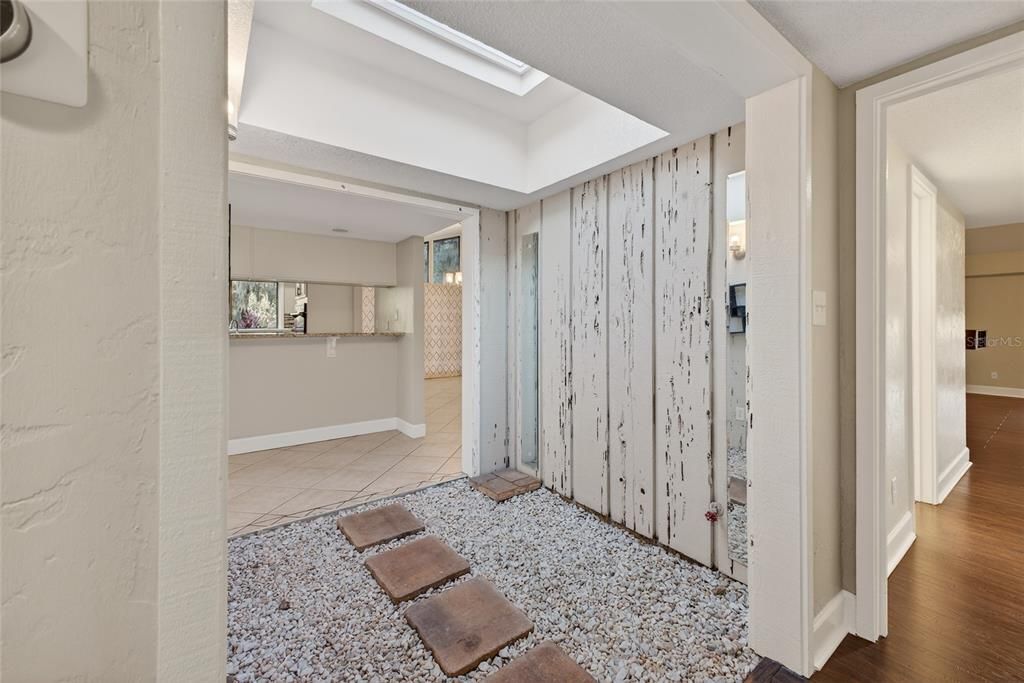 В аренду: $1,900 (3 спален, 2 ванн, 1973 Квадратных фут)