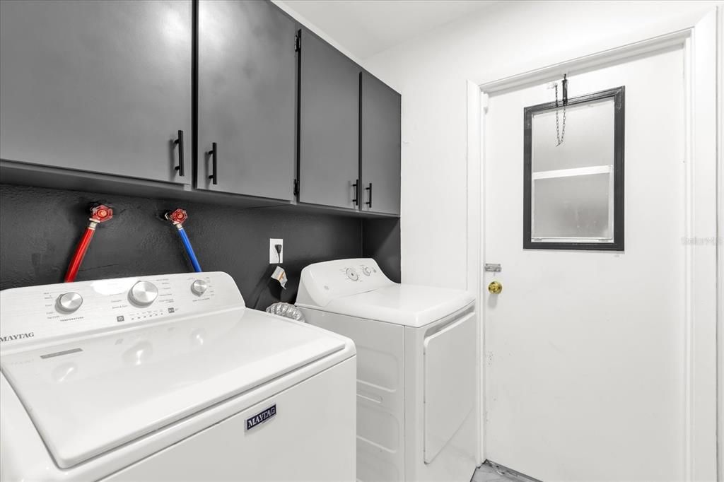 待售: $200,000 (2 贝兹, 2 浴室, 1289 平方英尺)