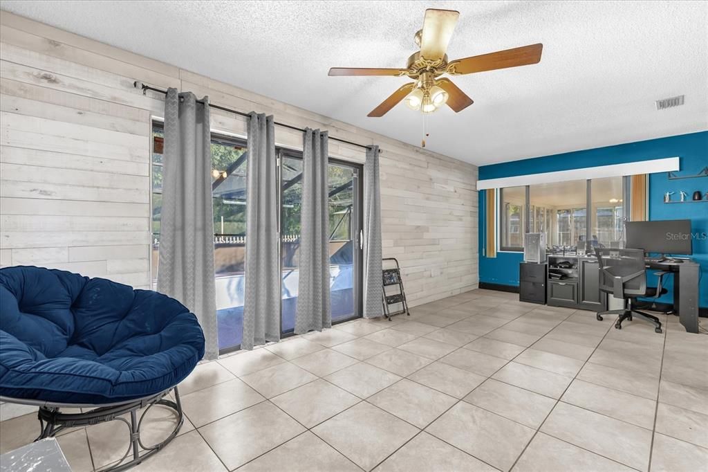 待售: $200,000 (2 贝兹, 2 浴室, 1289 平方英尺)