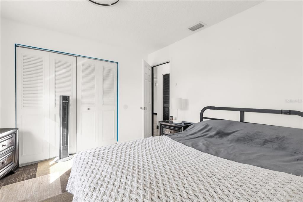 待售: $200,000 (2 贝兹, 2 浴室, 1289 平方英尺)