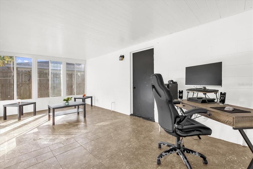 待售: $200,000 (2 贝兹, 2 浴室, 1289 平方英尺)