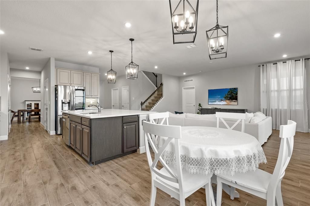 На продажу: $999,000 (5 спален, 5 ванн, 3680 Квадратных фут)