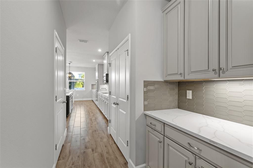 На продажу: $999,000 (5 спален, 5 ванн, 3680 Квадратных фут)