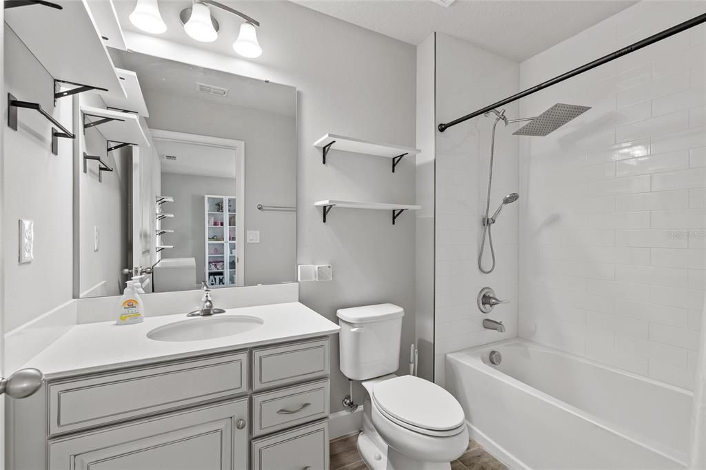 На продажу: $999,000 (5 спален, 5 ванн, 3680 Квадратных фут)