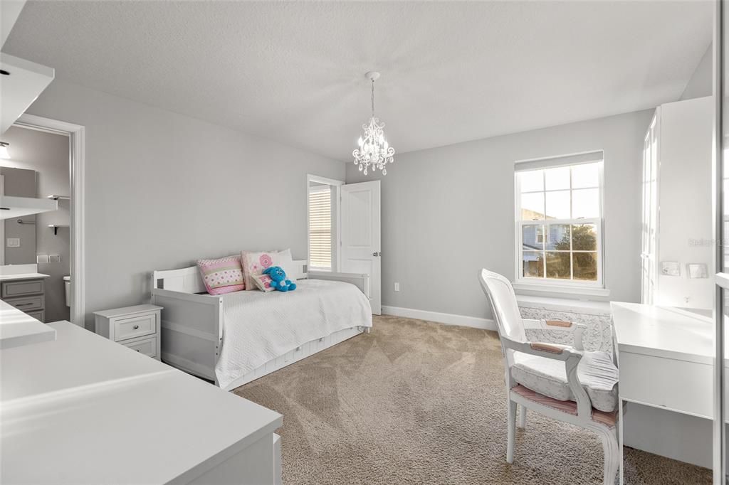 На продажу: $999,000 (5 спален, 5 ванн, 3680 Квадратных фут)