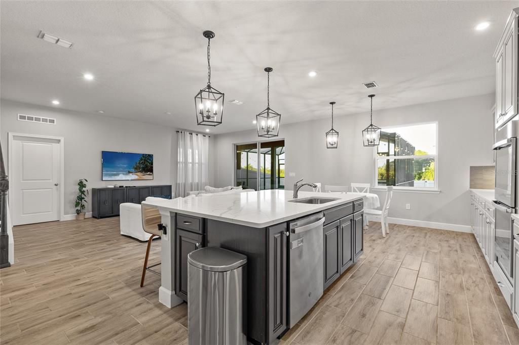 На продажу: $999,000 (5 спален, 5 ванн, 3680 Квадратных фут)